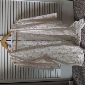 Express lace kimono